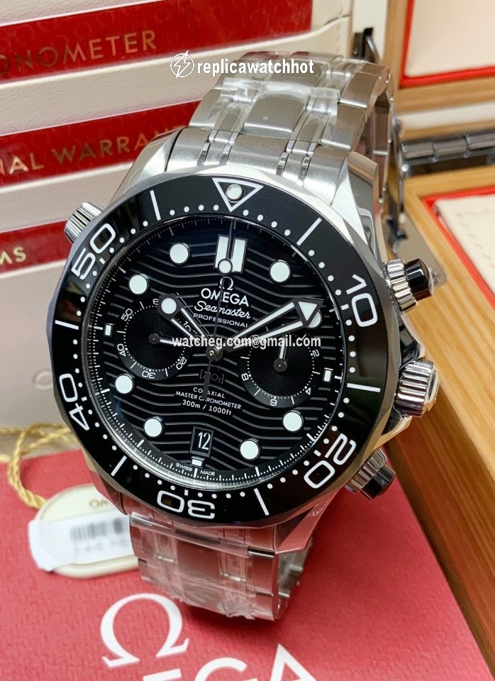 Omega Seamaster Diver 300 M Mens watch Unisex Automatic Steel 210.30.44.51.01.001 2
