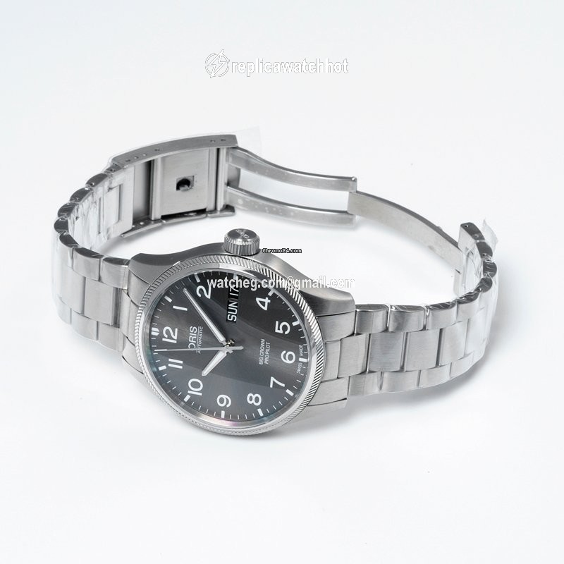 Oris Big Crown ProPilot Day Date Mens watch Unisex Automatic Steel 01 752 7698 4063-07 8 22 19 2