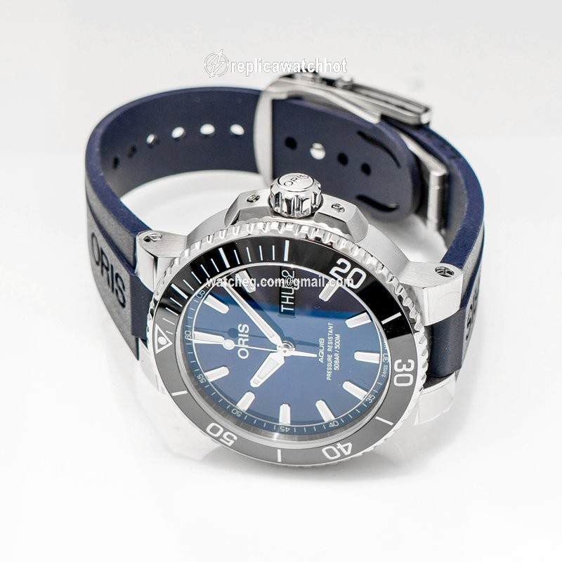 Oris Hammerhead Limited Edition Mens watch Unisex Automatic Steel 01 752 7733 4135-07 4 24 65EB 2