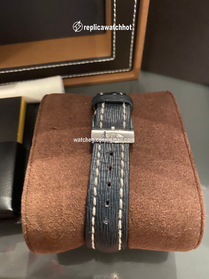 Breitling Galactic 36 Steel W7433012 BE08 2