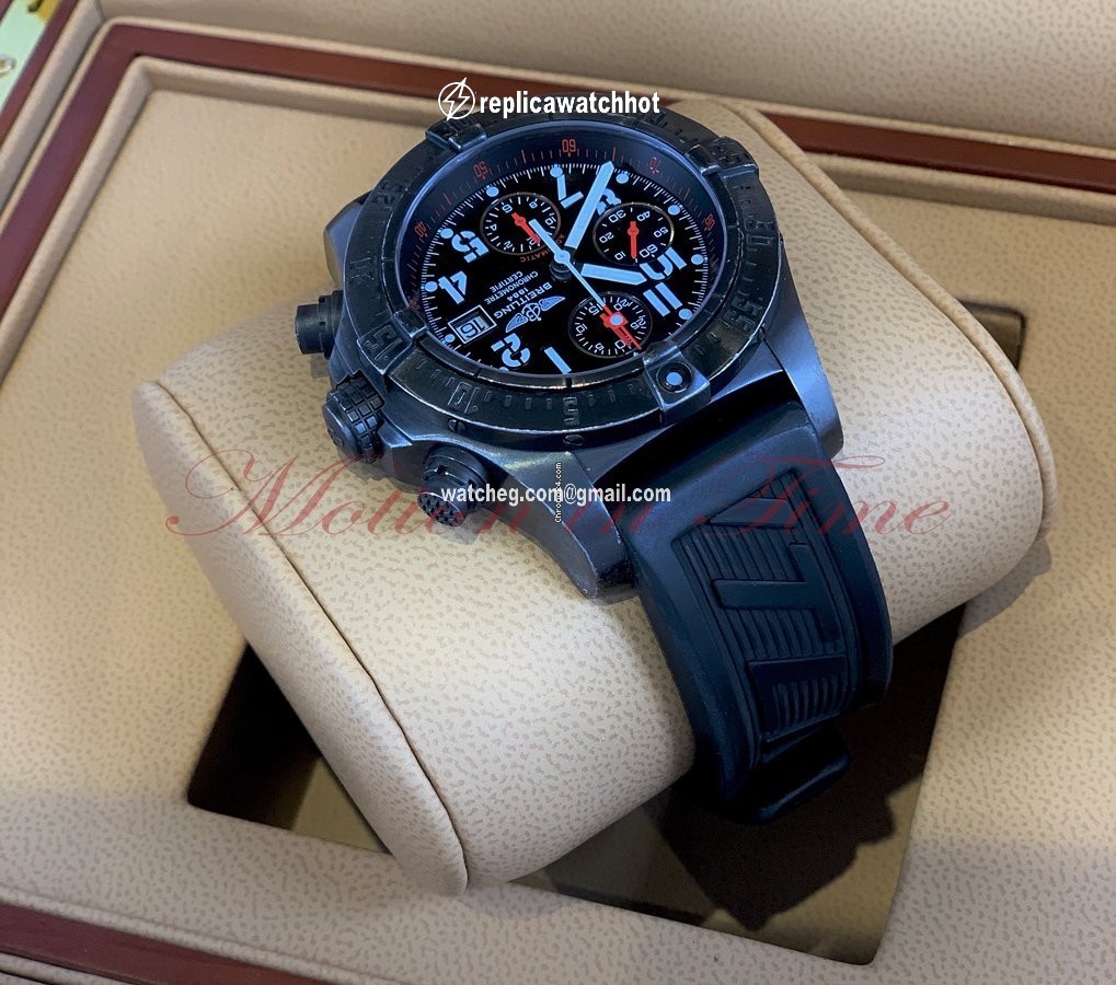 Breitling Avenger Skyland Mens watch Unisex Automatic Steel M1338010.B864 2