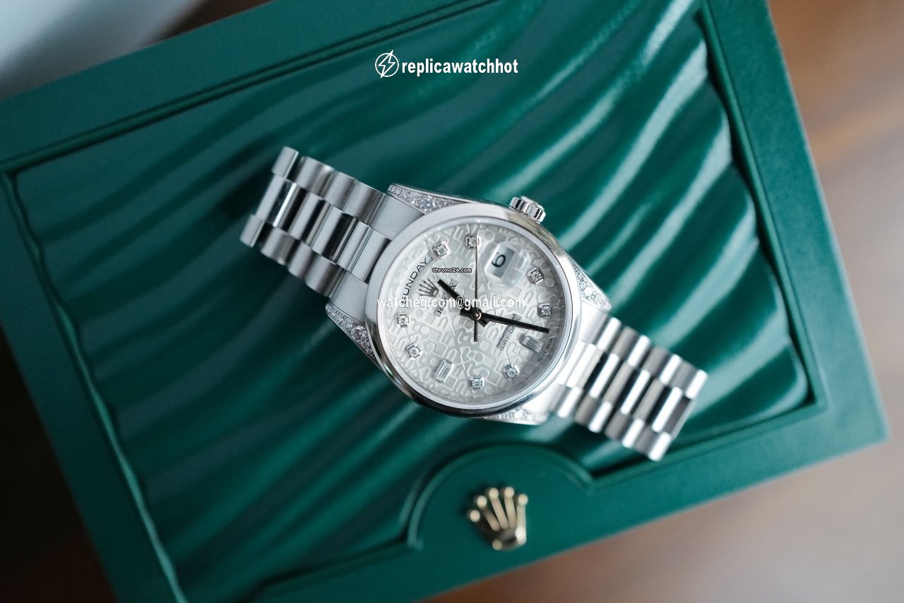 Rolex Day-Date 36 Mens watch Unisex Platinum Automatic 118296 2