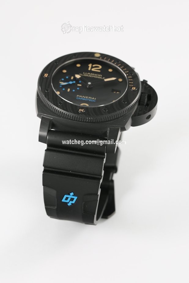 Panerai Luminor Submersible 1950 3 Days Automatic Mens watch Unisex Automatic Titanium PAM 00616 2