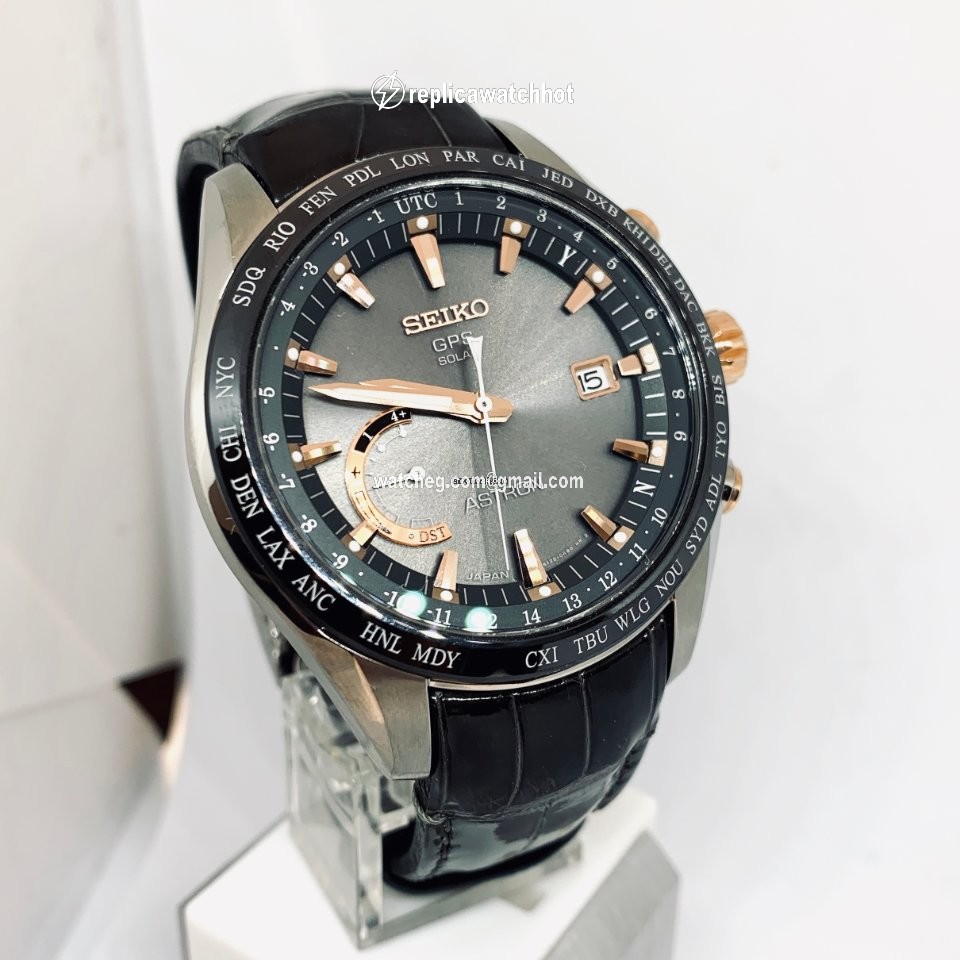 Seiko Astron GPS Solar Chronograph Mens watch Unisex Titanium SSE095J1 2