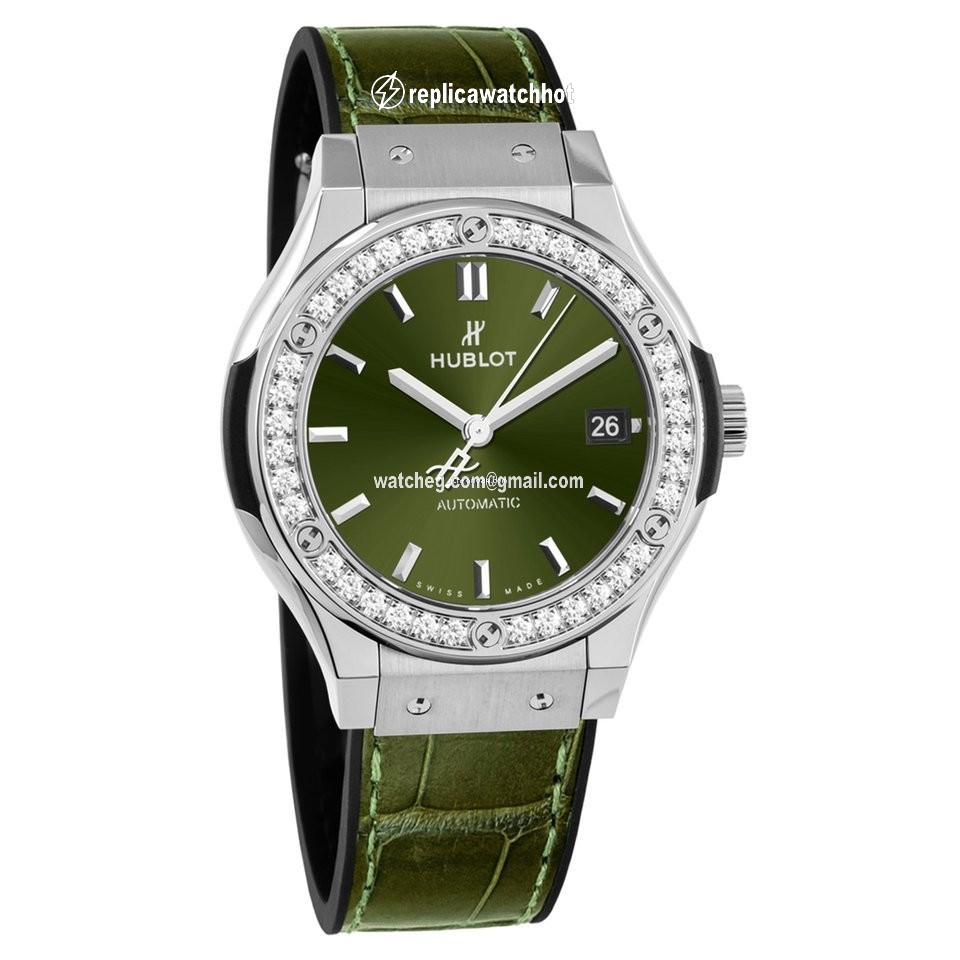 Hublot Classic Fusion 45, 42, 38, 33 mm Mens watch Unisex Automatic Titanium 565.NX.8970.LR.1204 2