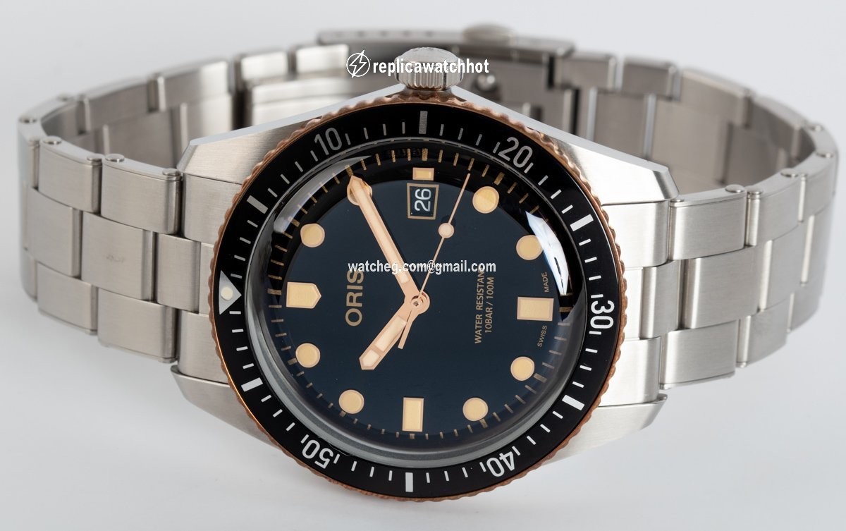 Oris Divers Sixty Five Mens watch Unisex Automatic Steel 01-733-7720-4354-07 8 21 18 2