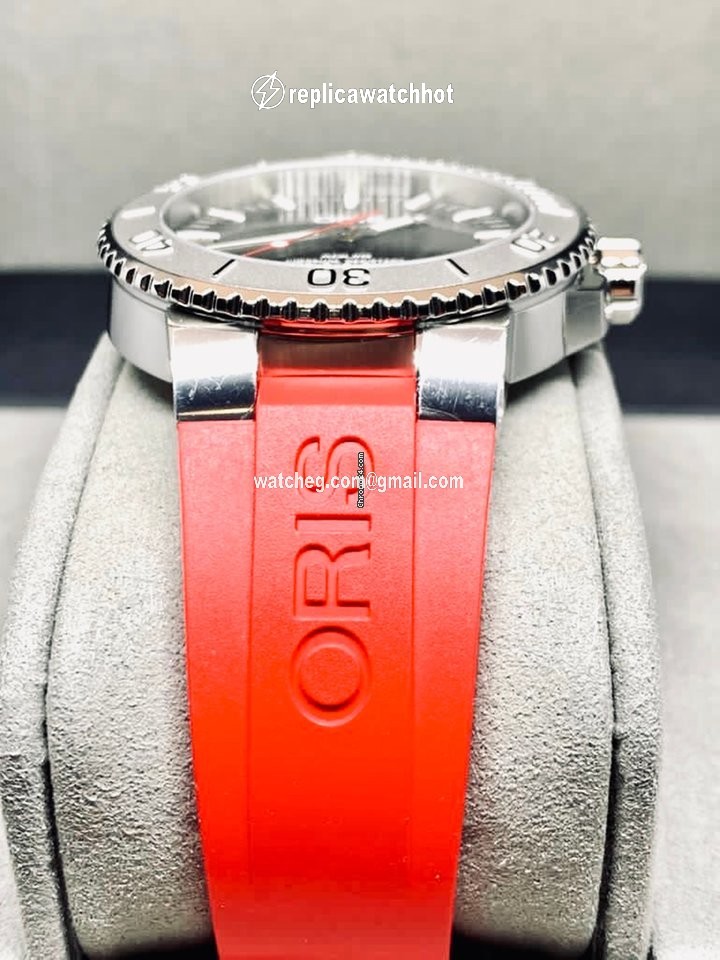 Oris Aquis Date Mens watch Unisex Automatic Steel 01 733 7730 4153-07 4 24 66EB 2