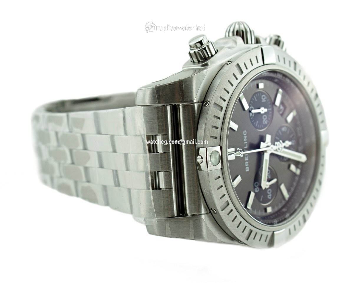 Breitling Chronomat Mens watch Unisex Automatic Steel AB0115101F1A1 2