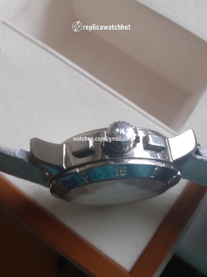 Jaeger-LeCoultre Master Compressor Diving Womens watch Automatic Steel QE745011 2