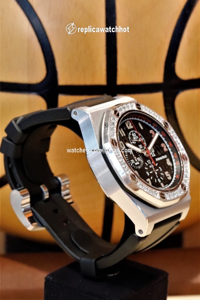 Audemars Piguet Royal Oak Offshore Mens watch Unisex Automatic White gold 2613BC.ZZ.A101CR.01 2