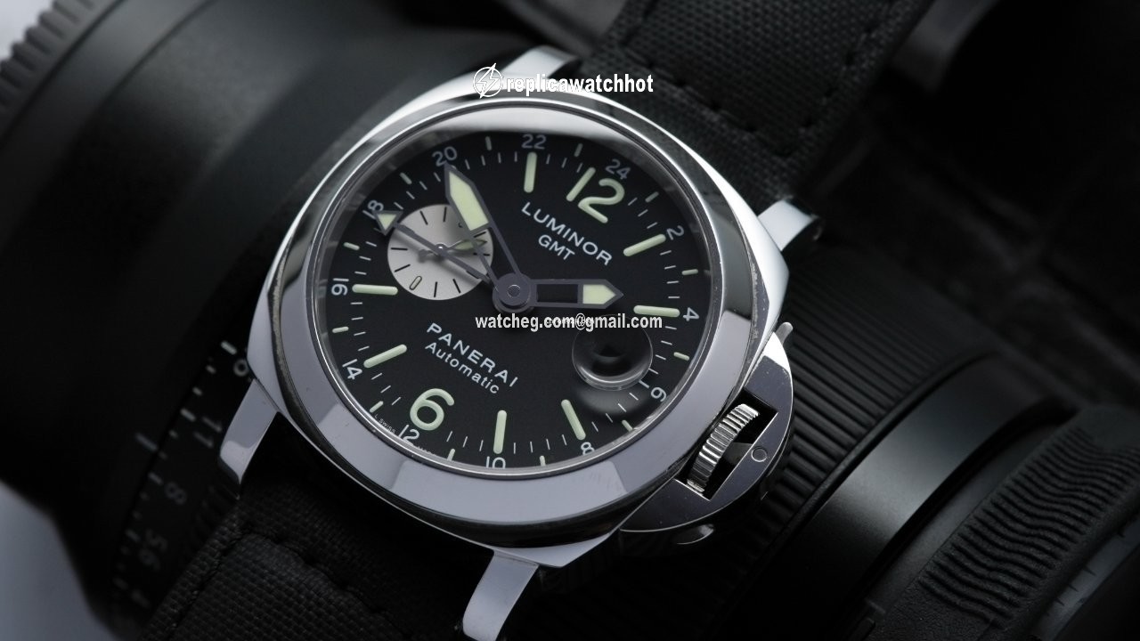 Panerai Luminor GMT Automatic Mens watch Unisex Automatic Steel PAM 01088 2