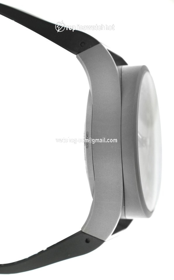 Porsche Design Worldtimer Mens watch Unisex Automatic Titanium P6750 6750.10.24.1180 2