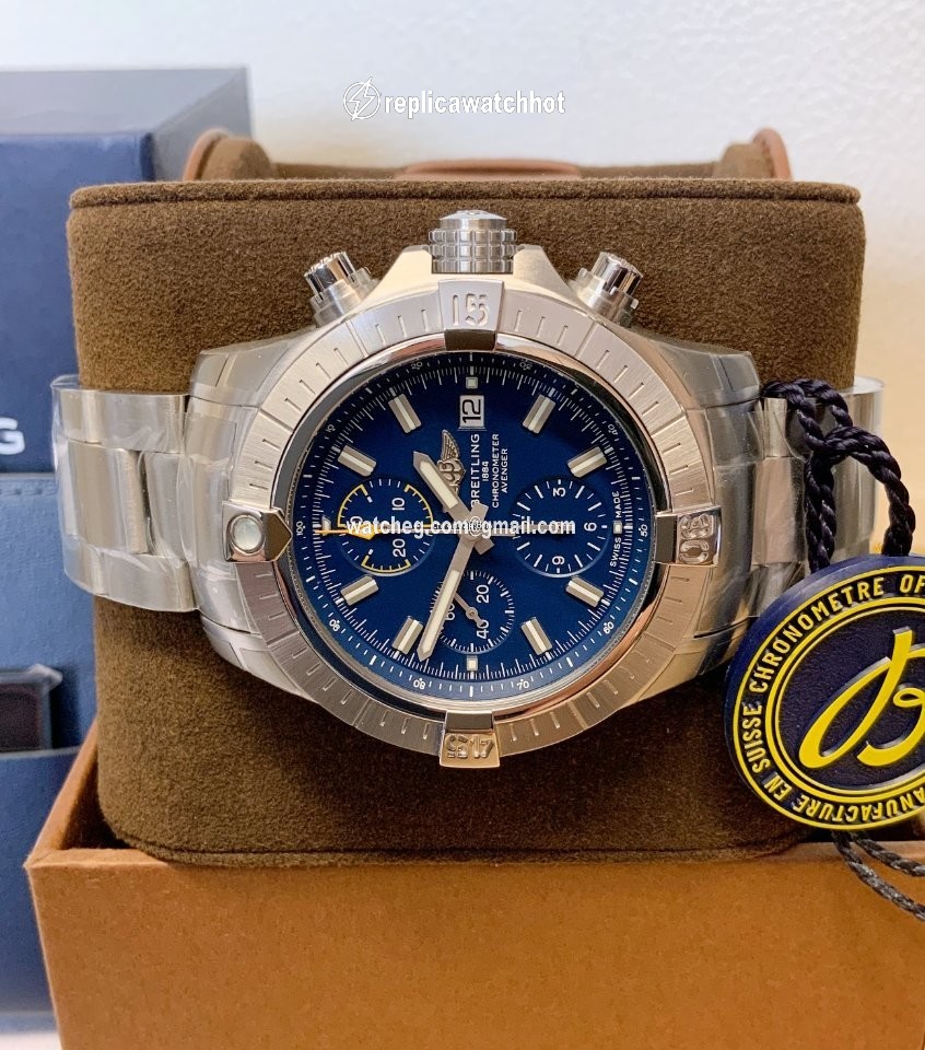 Breitling Avenger Mens watch Unisex Automatic Steel A13317101C1A1 2