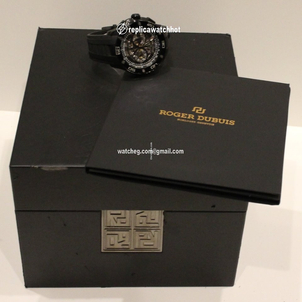 Roger Dubuis Pulsion Mens watch Unisex Titanium RDDBPU0005 2