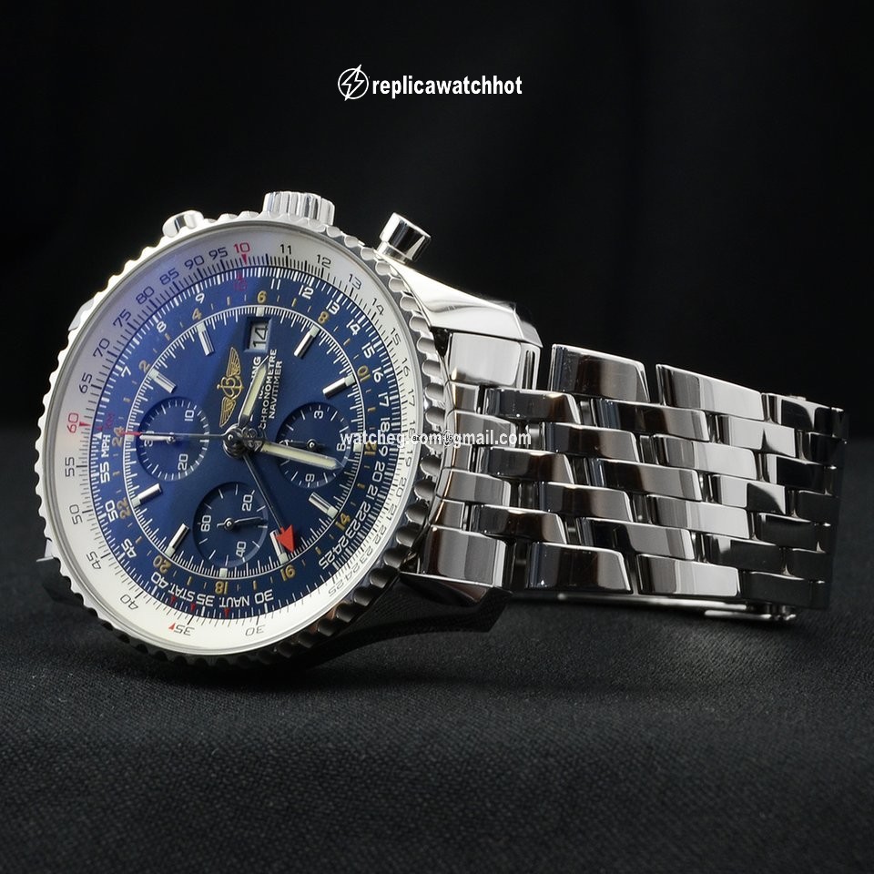 Breitling Navitimer World Mens watch Unisex Automatic Steel A2432212 C651 443A 2