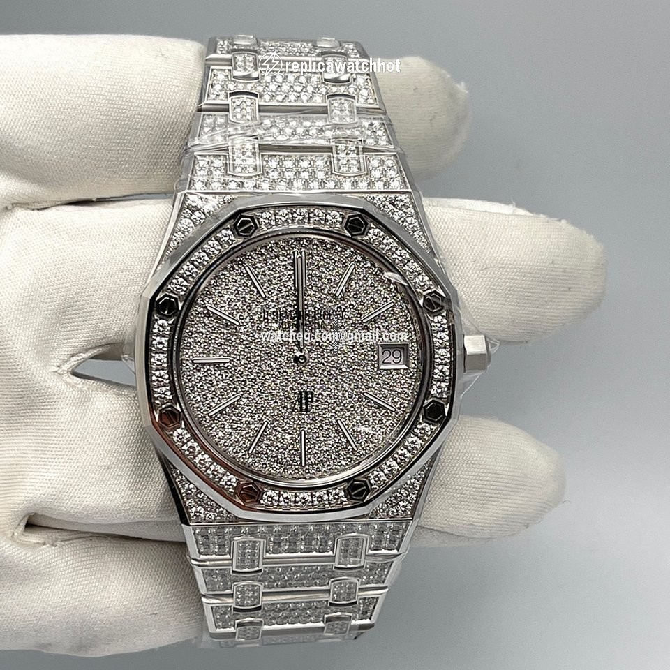 Audemars Piguet Royal Oak Jumbo Mens watch Unisex Automatic White gold 15202BC.ZZ.1241BC.01 2