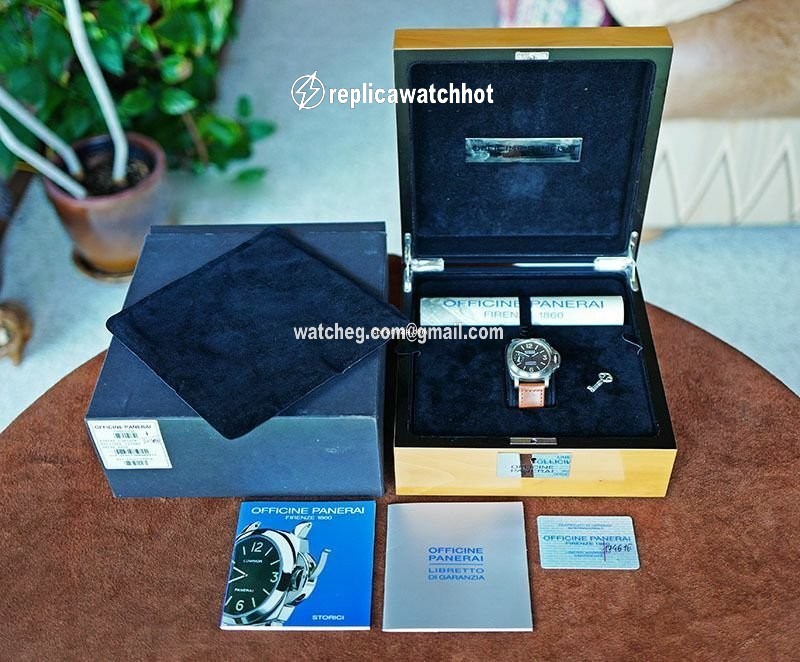 Panerai Special Editions Manual winding Titanium PAM 36 2