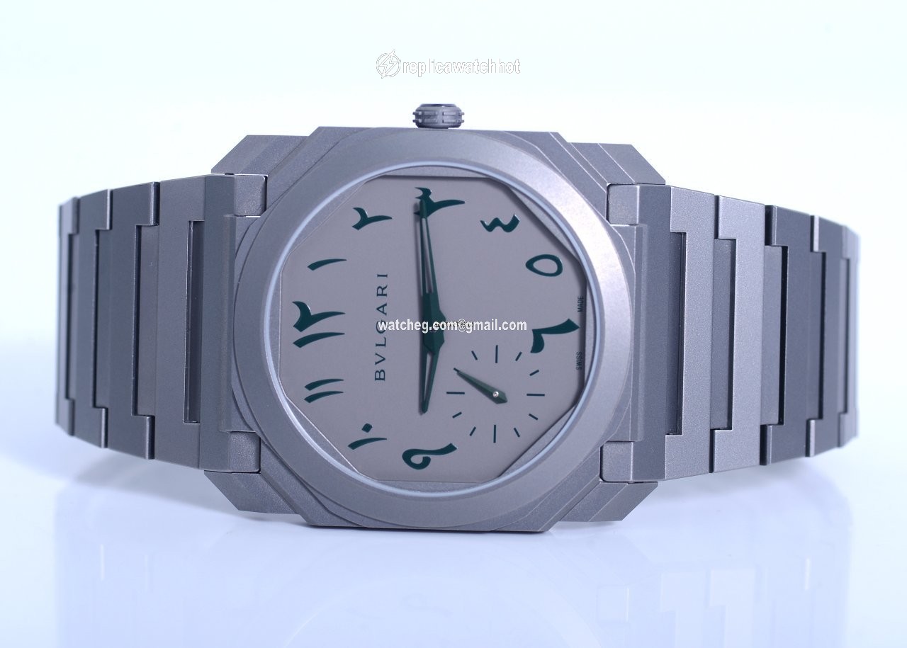 Bulgari Octo Mens watch Unisex Automatic Titanium 103023 2