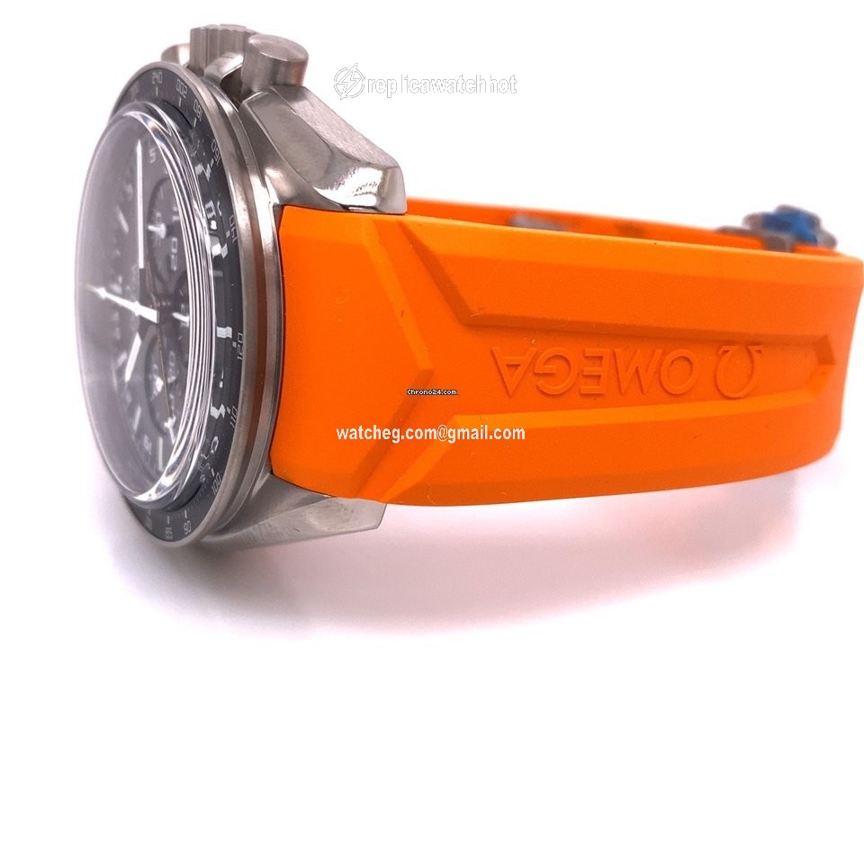 Omega Speedmaster HB-SIA Mens watch Unisex Automatic Titanium 321.92.44.52.01.003 2