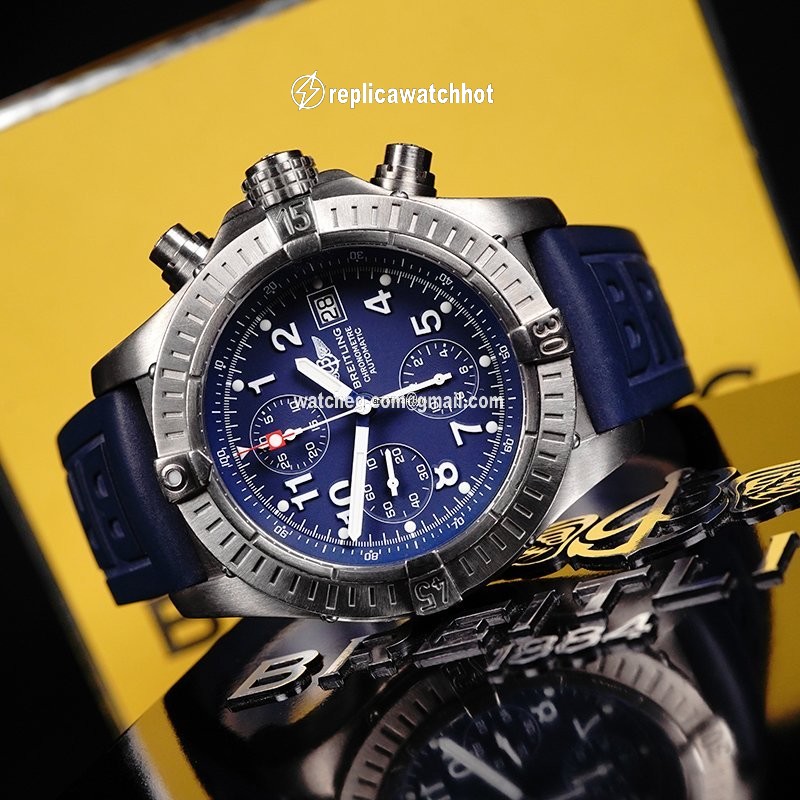 Breitling Avenger Mens watch Unisex Automatic E13360 2