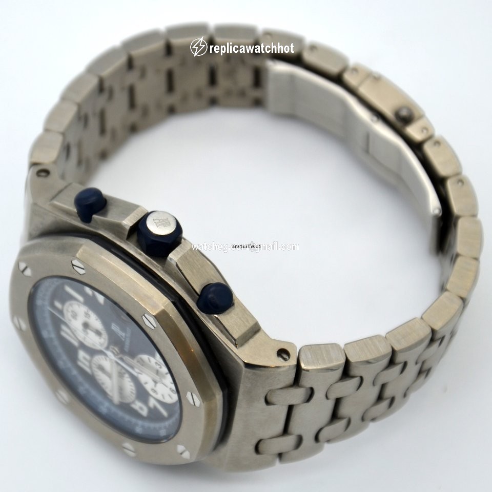 Audemars Piguet Royal Oak Offshore Chronograph Mens watch Unisex Automatic Titanium 25721TI.OO.1000TI.04.A 2