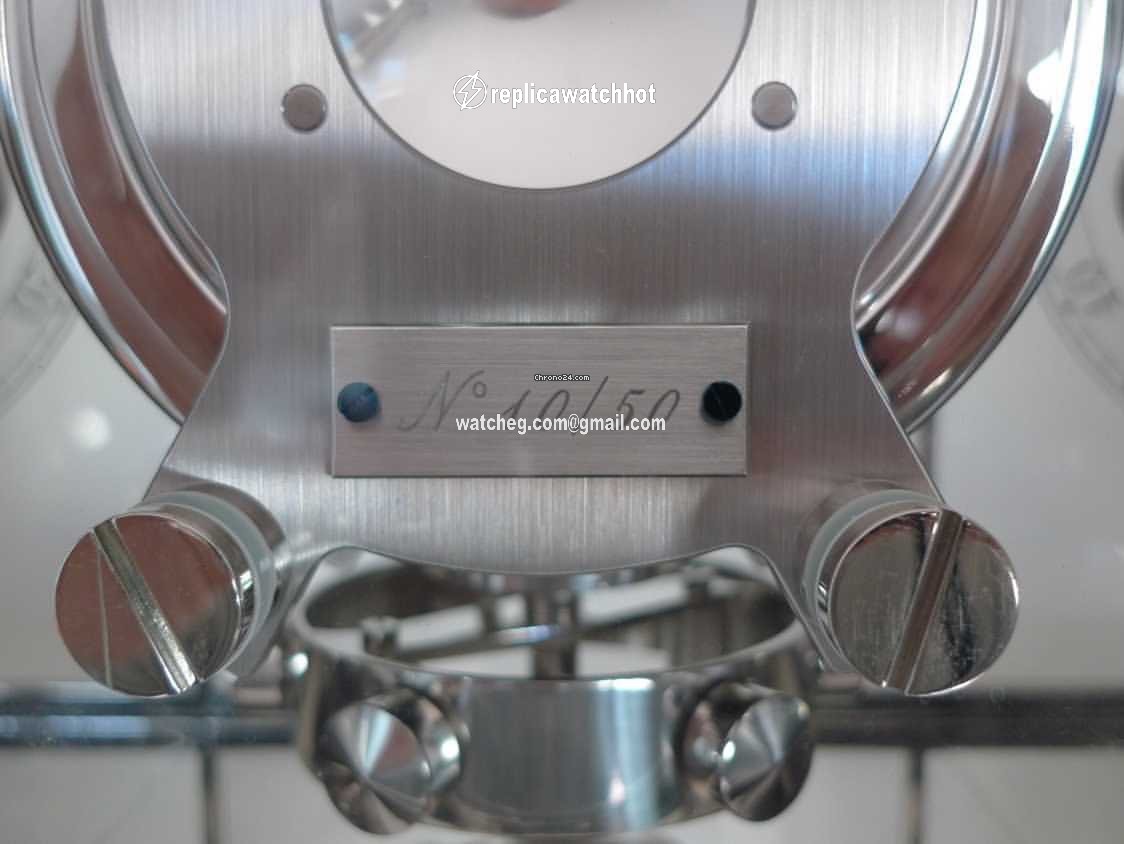 Jaeger-LeCoultre Atmos Automatic Steel 570 32 01 2