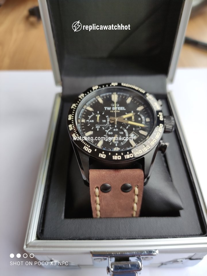 TW Steel Mens watch Unisex Quartz Steel TW Steel Chrono Sport Chrono CHS1 2