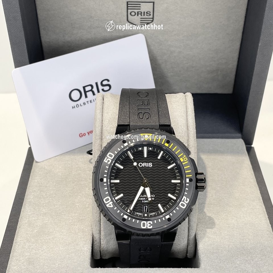 Oris Aquis Date Mens watch Unisex Automatic Titanium 01 400 7767 7754-07 426 64BTEB 2