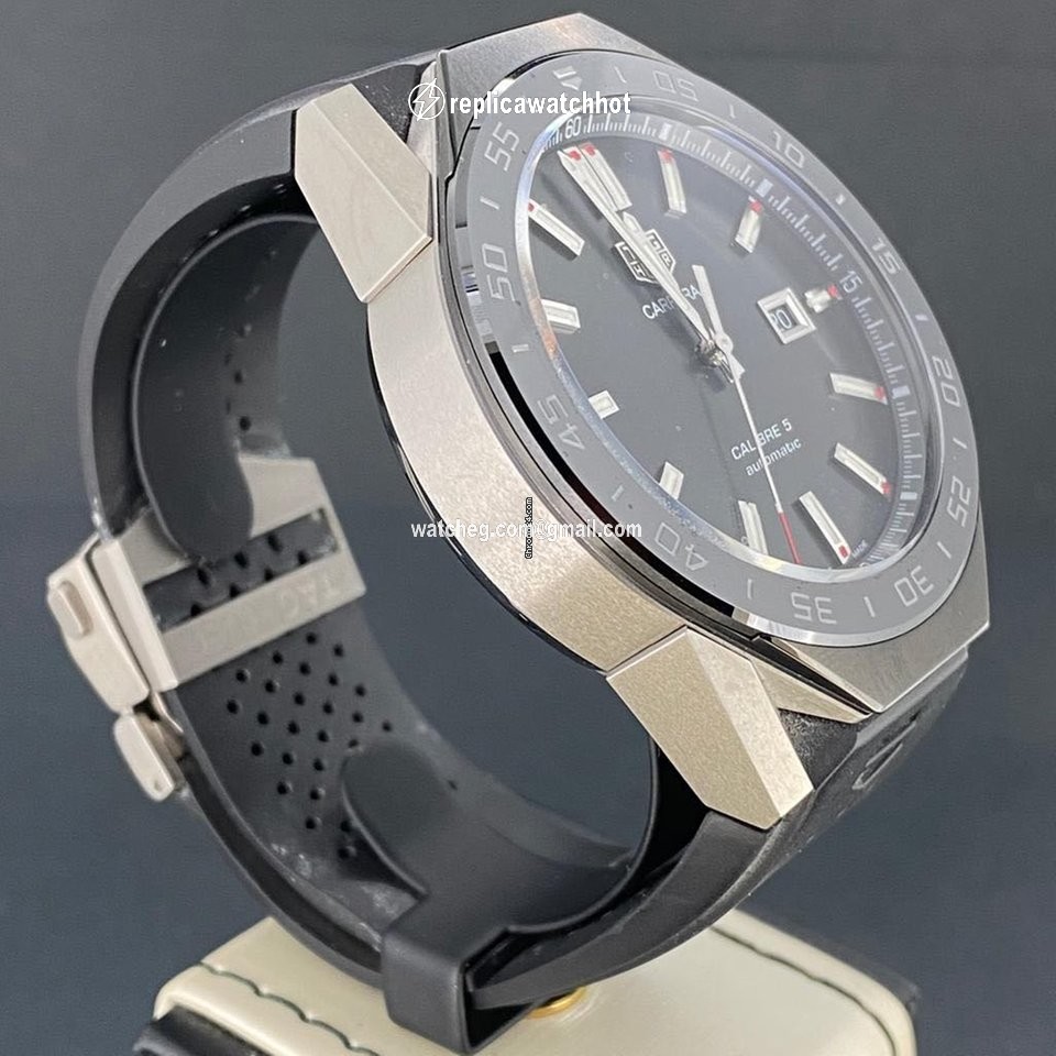 TAG Heuer Connected Mens watch Unisex Automatic Titanium AWBF2A80 2