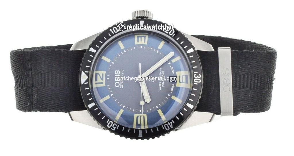 Oris Divers Sixty Five Mens watch Unisex Automatic Steel 01 733 7707 4065-07 8 20 18 2