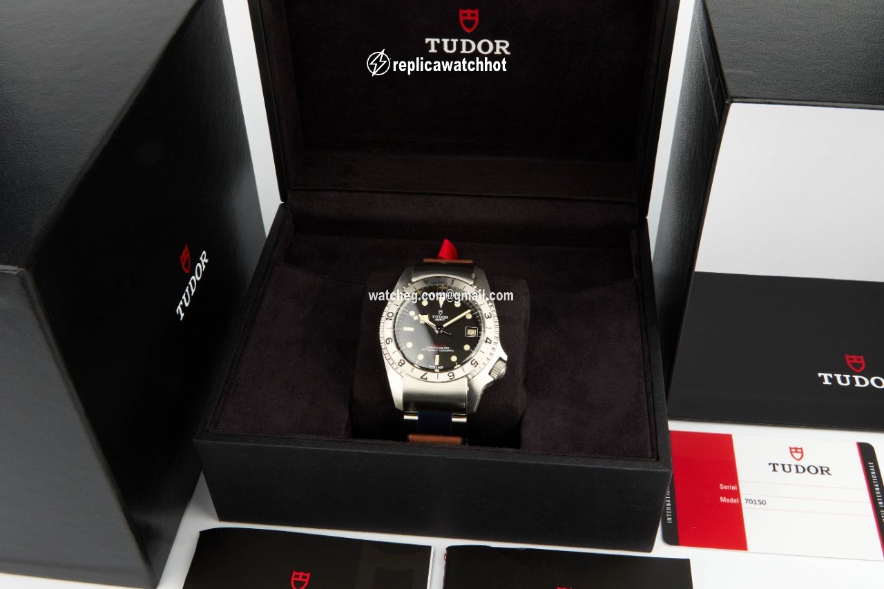 Tudor Black Bay Steel Mens watch Unisex Automatic Steel 70150-0001 2