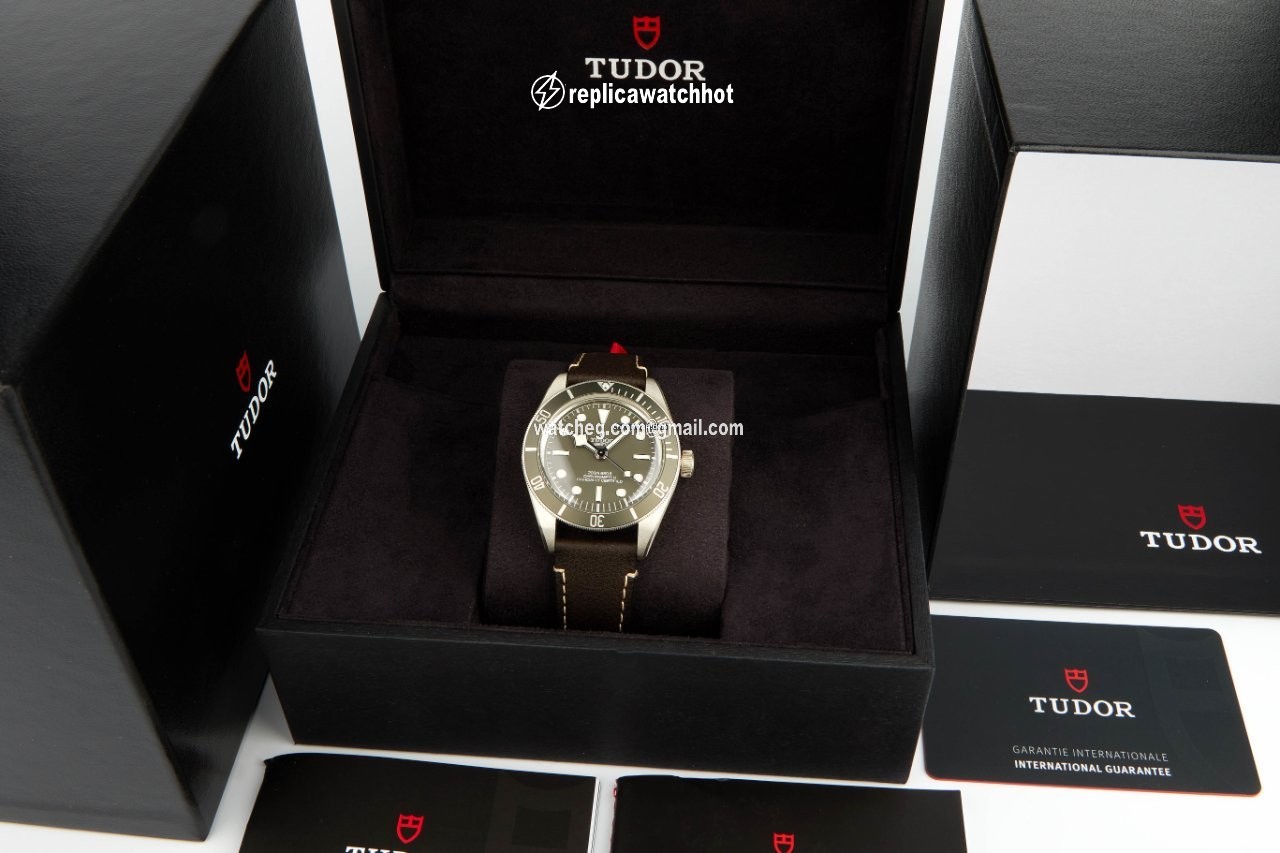 Tudor Black Bay Fifty-Eight Mens watch Unisex Automatic Silver 79010SG 2