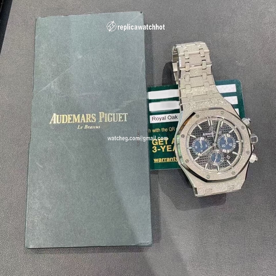 Audemars Piguet Royal Oak Chronograph Mens watch Unisex Automatic White gold 26331BC.GG.1224BC.03 2