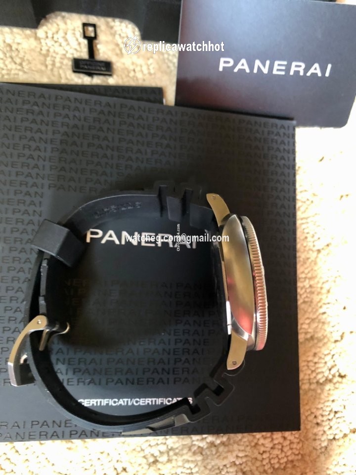 Panerai Luminor Submersible 1950 3 Days Automatic Mens watch Unisex Automatic Titanium PAM 692 2