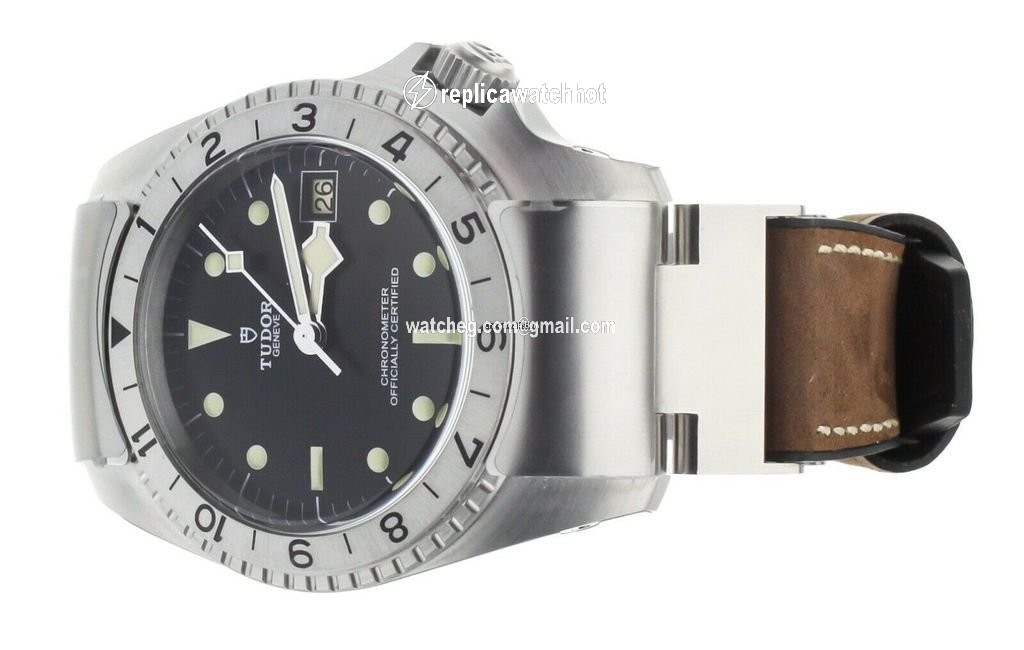 Tudor Black Bay Steel Mens watch Unisex Automatic Steel M70150 2