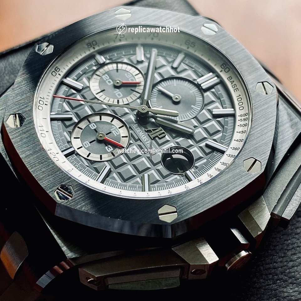 Audemars Piguet Royal Oak Offshore Chronograph Mens watch Unisex Automatic Ceramic 26405CE.OO.A002CA.01 2