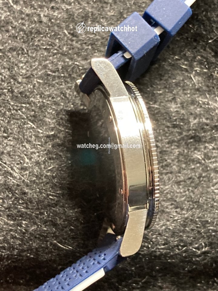 Girard Perregaux Traveller Mens watch Unisex Automatic Steel 7200 2