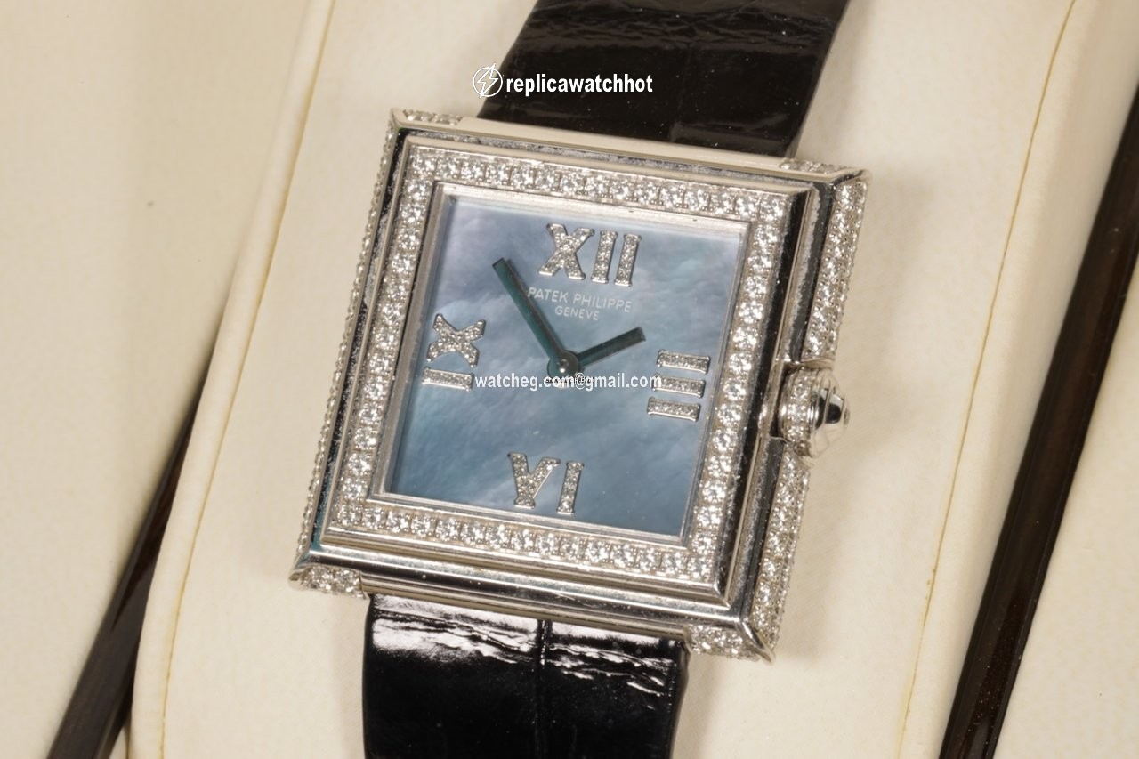 Patek Philippe Gondolo Womens watch Quartz White gold 4869G 2
