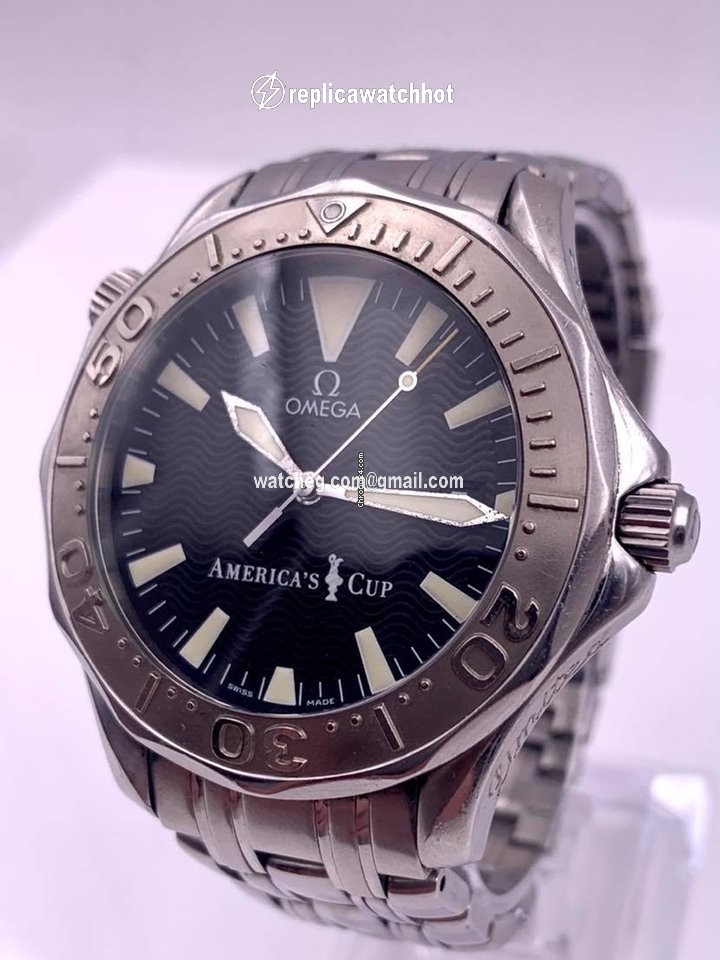 Omega Seamaster Diver 300 M Mens watch Unisex Automatic Gold Steel 2533.50.00 2