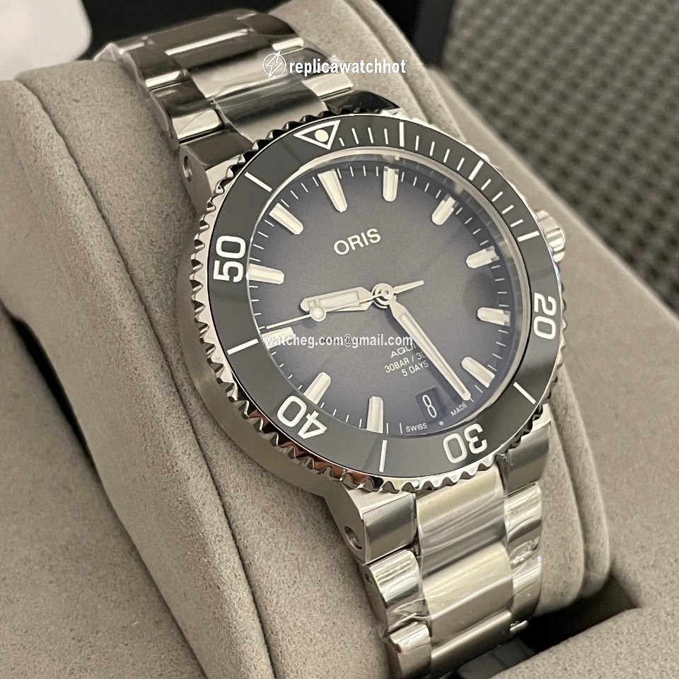 Oris Aquis Date Mens watch Unisex Automatic Steel 01 400 7769 4154 07 8 22 09PEB 2