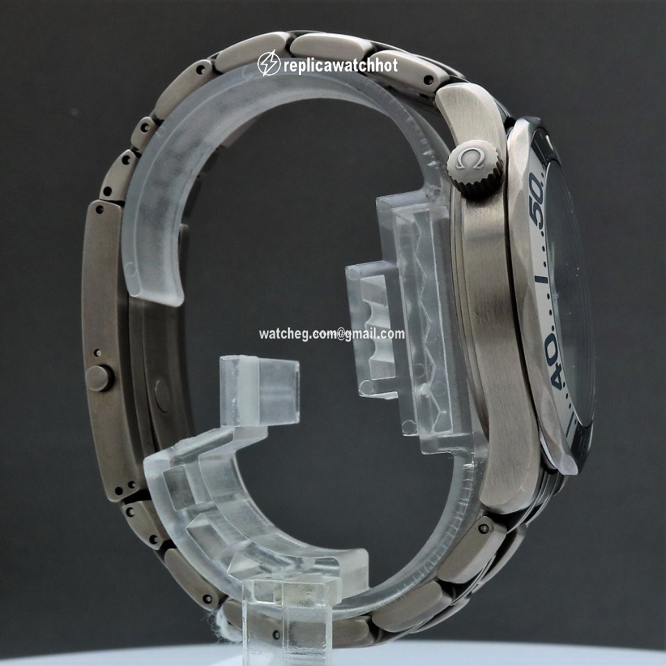 Omega Seamaster Mens watch Unisex Automatic Titanium 2232.30 2