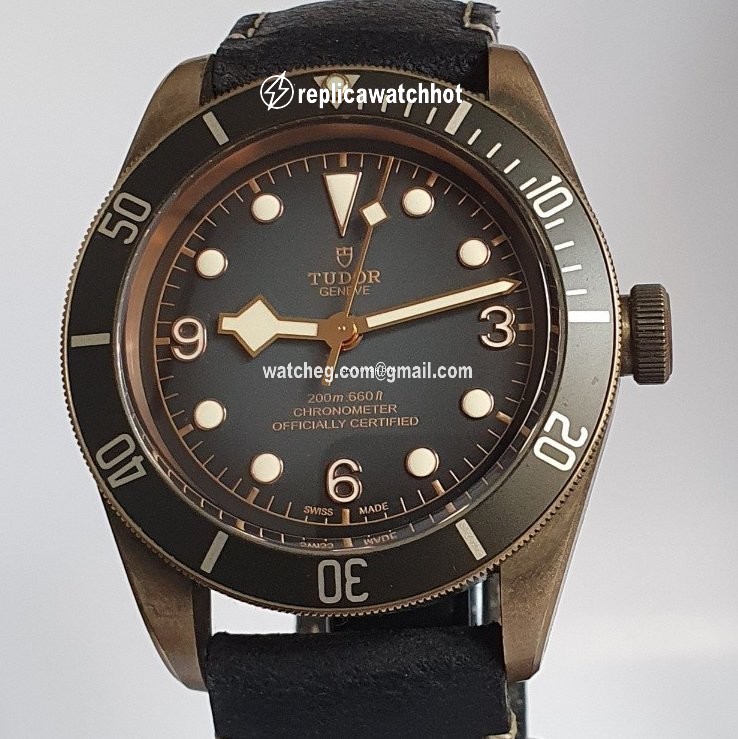 Tudor Black Bay Bronze Mens watch Unisex Automatic Bronze 79250BA 2