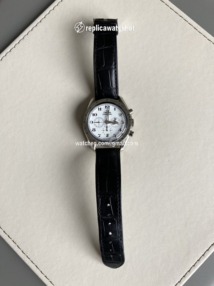 Omega Speedmaster Broad Arrow Mens watch Unisex Automatic White gold 78020450 2