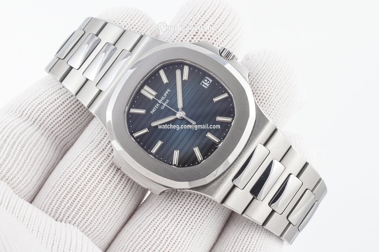 Patek Philippe Nautilus Mens watch Unisex Automatic Steel 5711 1A-010 2