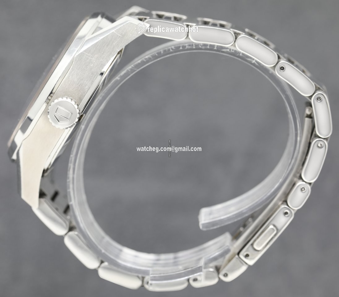TAG Heuer Carrera Calibre 8 Mens watch Unisex Automatic Steel WAR5012.BA0723 2