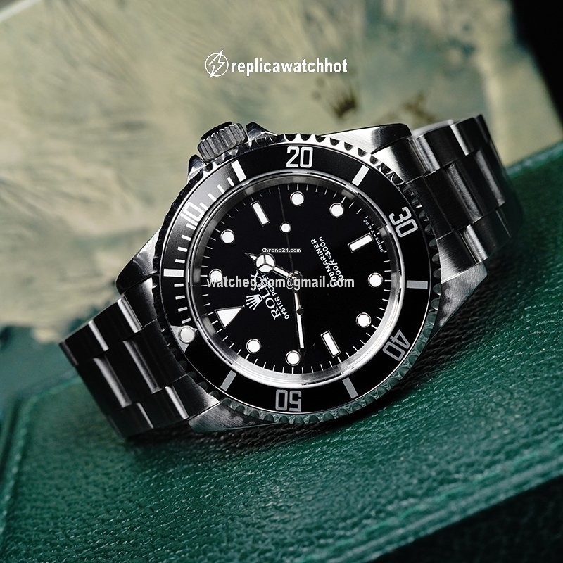 Rolex Submariner (No Date) Mens watch Unisex Steel Automatic 14060 2