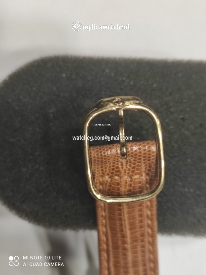 Baume & Mercier Mens watch Unisex Manual winding Yellow gold 6101.099.2111729 2
