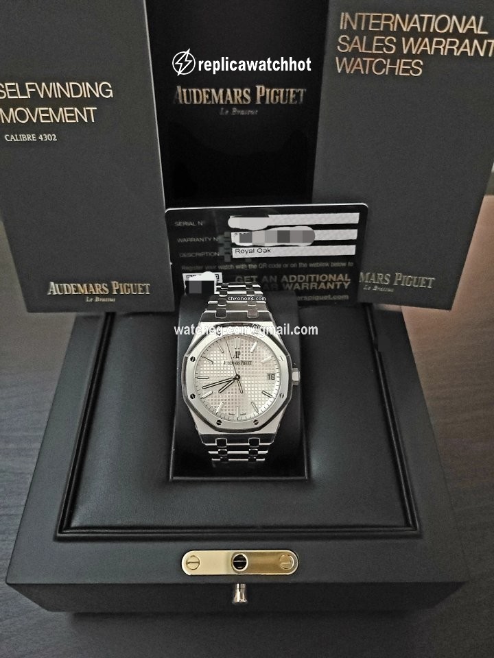 Audemars Piguet Royal Oak Mens watch Unisex Automatic Steel 15500ST.OO.1220ST.04 2