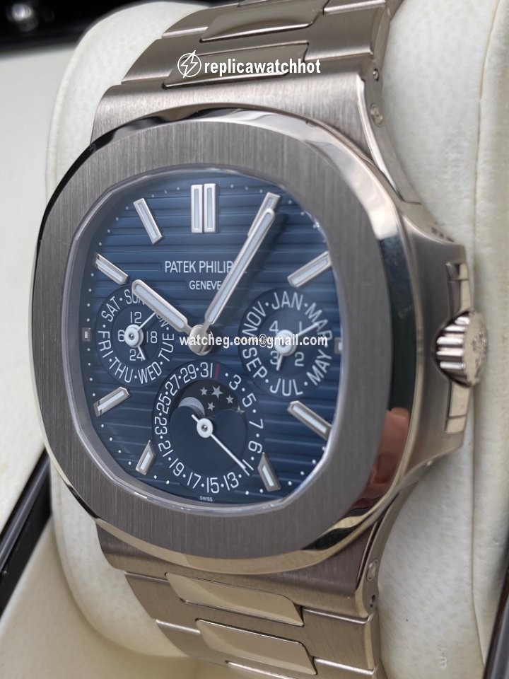 Patek Philippe Nautilus Mens watch Unisex Automatic White gold 5740 1G-001 2