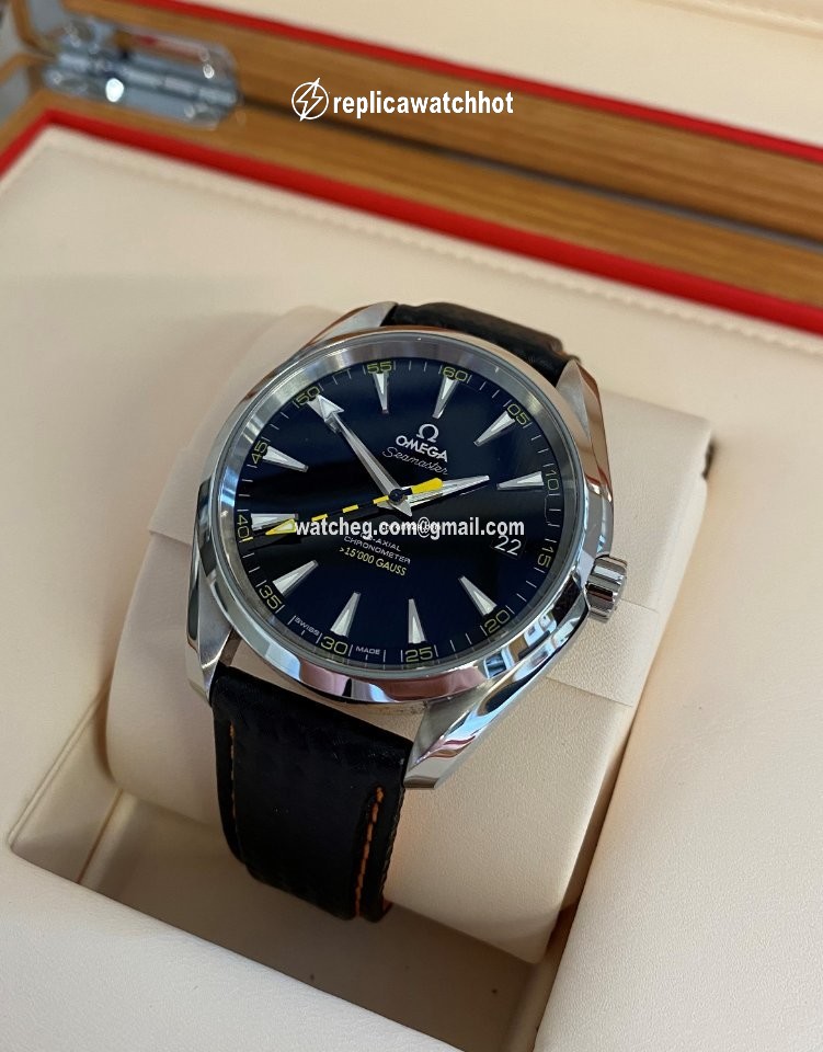 Omega Seamaster Aqua Terra Mens watch Unisex Automatic Steel 231.12.42.21.01.001 2